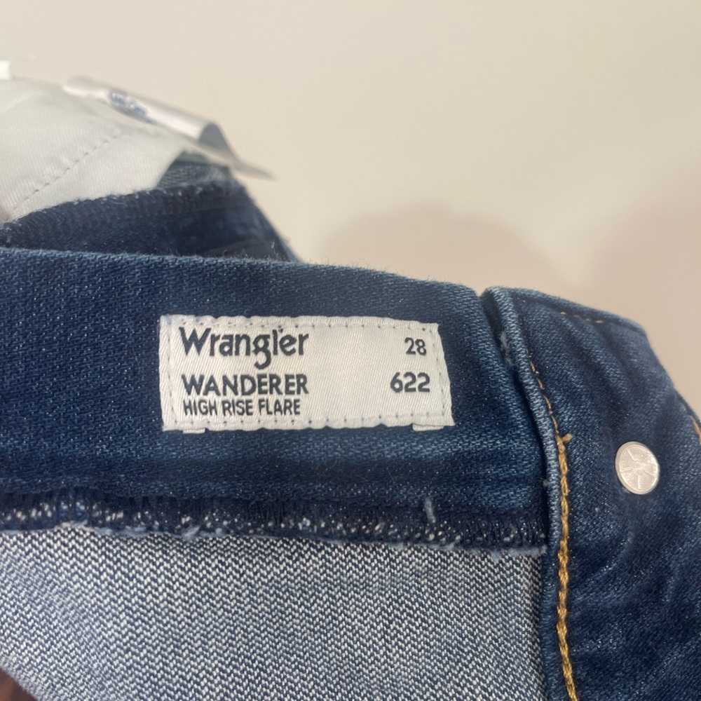 Wrangler Wanderer High Rise Flare 622 - Picture 7 of 7